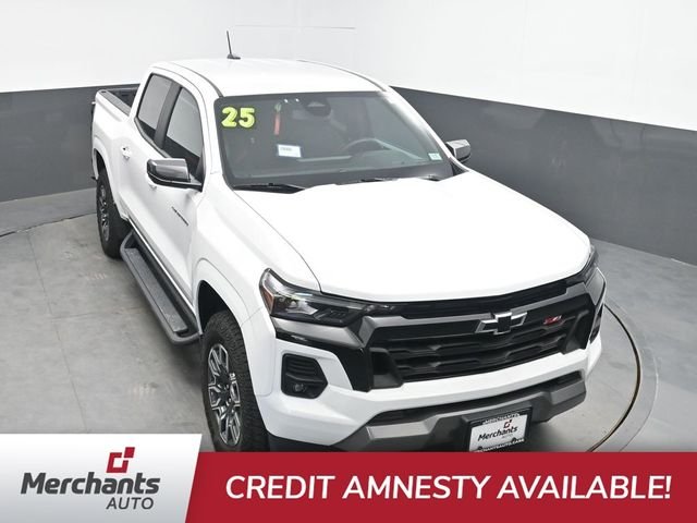 Used 2025 White Chevrolet Z71 image 22