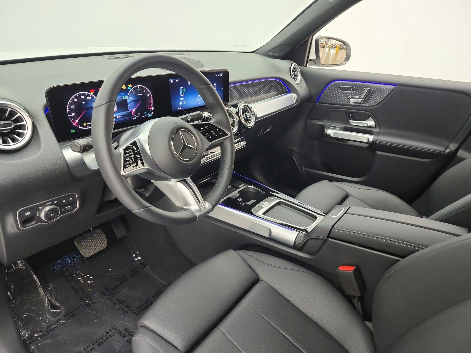 Used 2025 Polar White Mercedes-Benz GLB 250 SUV image 12