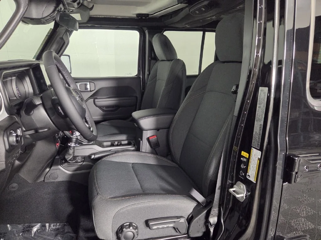 2026 Jeep Wrangler 4-Door Willys - Photo 10