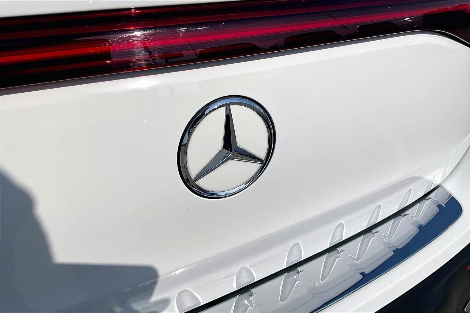 Used 2024 Polar White Mercedes-Benz EQB 250+ image 9