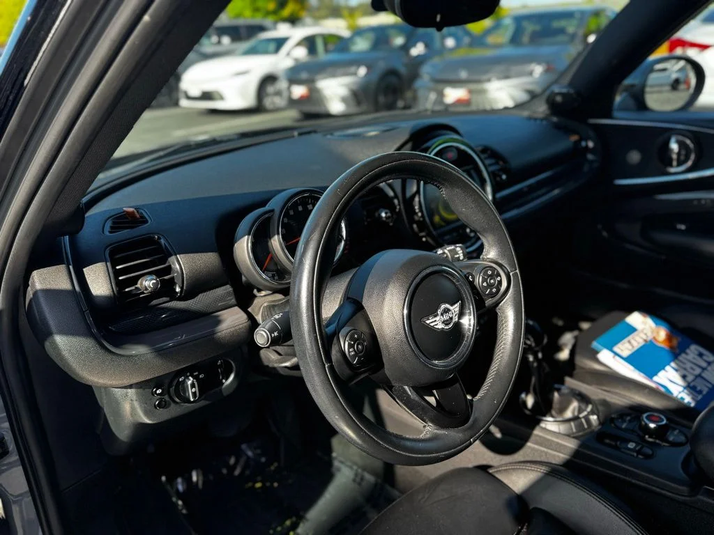 Used 2016 Gray MINI Clubman image 27
