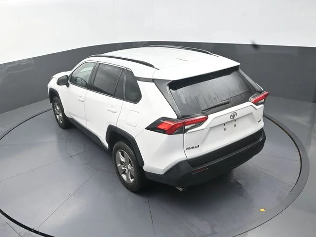 Used 2024 White Toyota XLE image 27