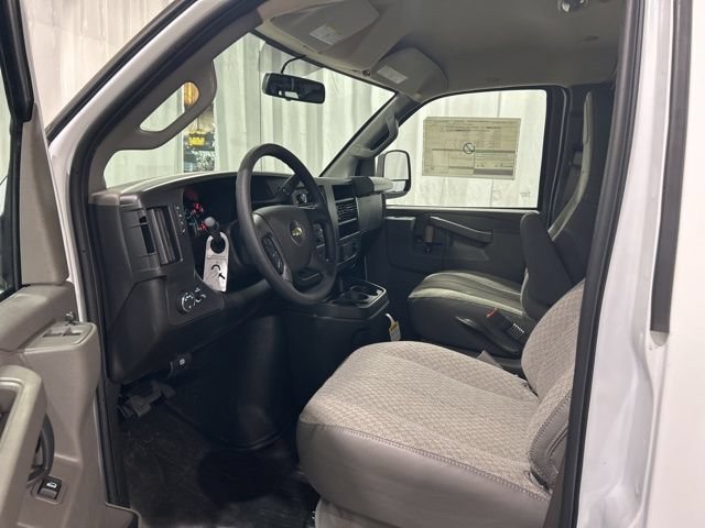 2026 Chevrolet Express Cargo Work Van - Photo 8