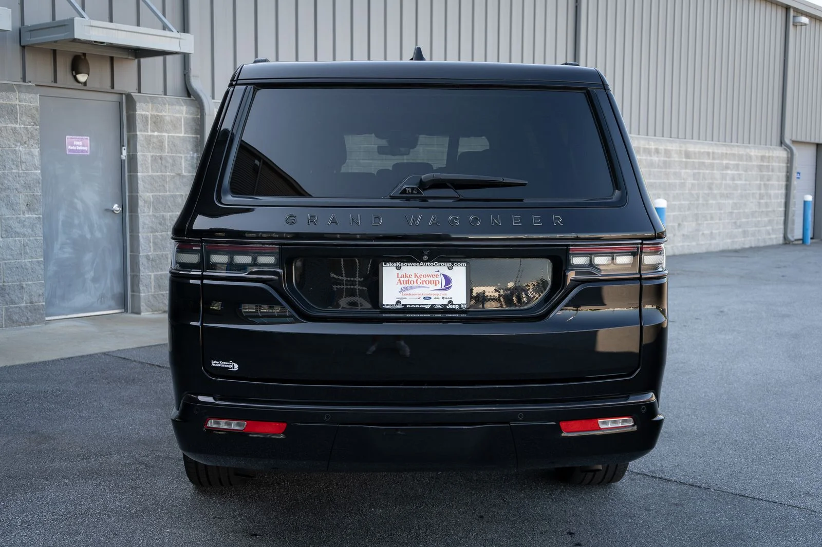 Used 2024 Diamond Black Jeep Series II image 17