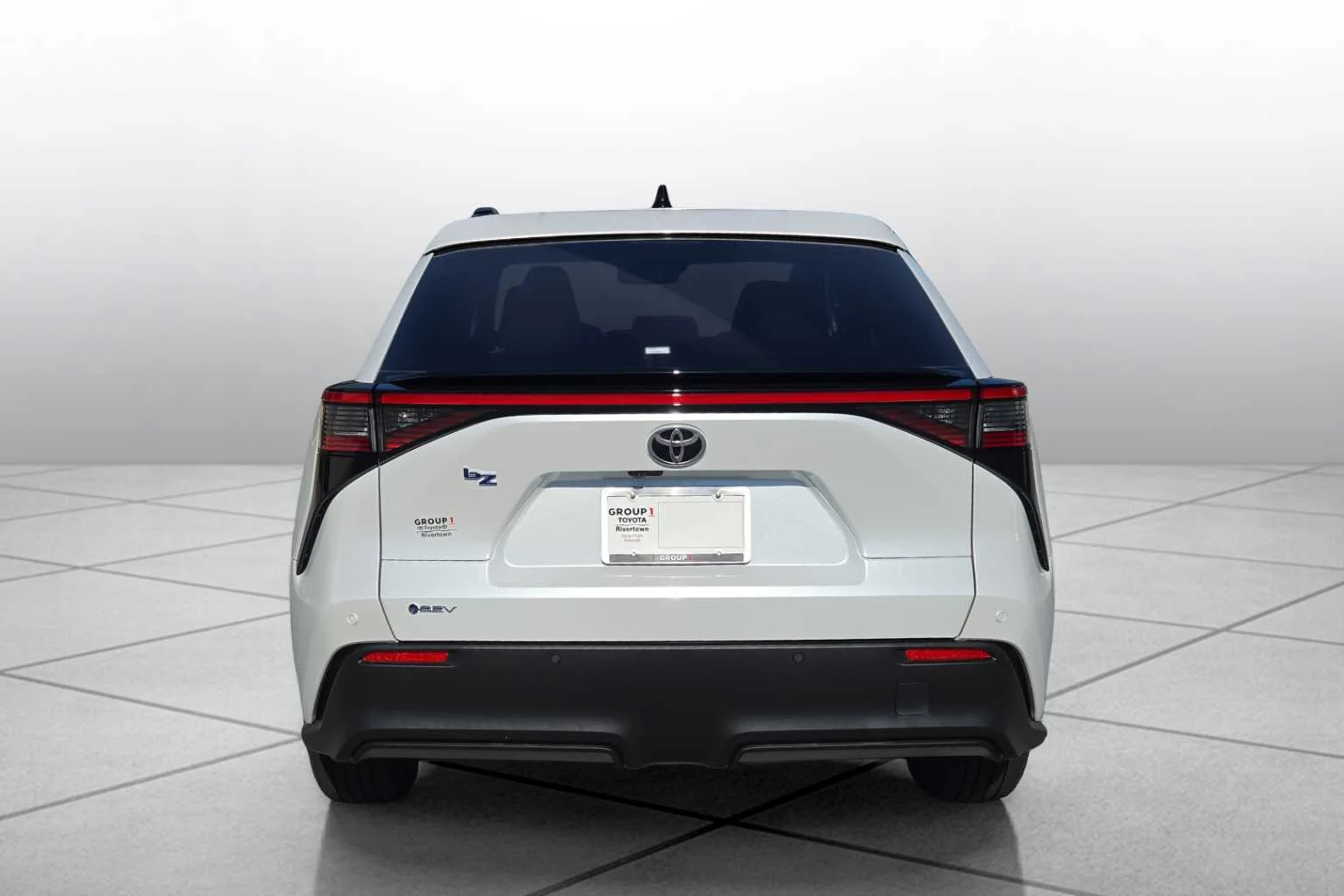 New 2026 Wind Chill Pearl Toyota XLE image 4