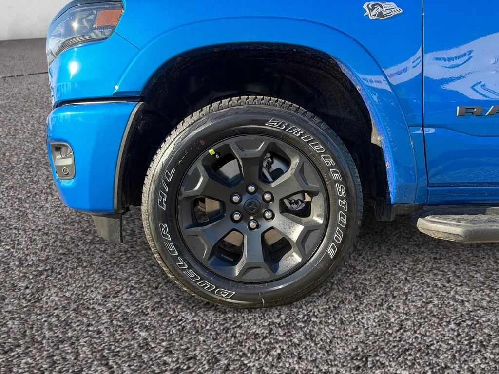 New 2026 Hydro Blue Pearl-Coat Exterior Paint RAM Big Horn/Lone Star image 10