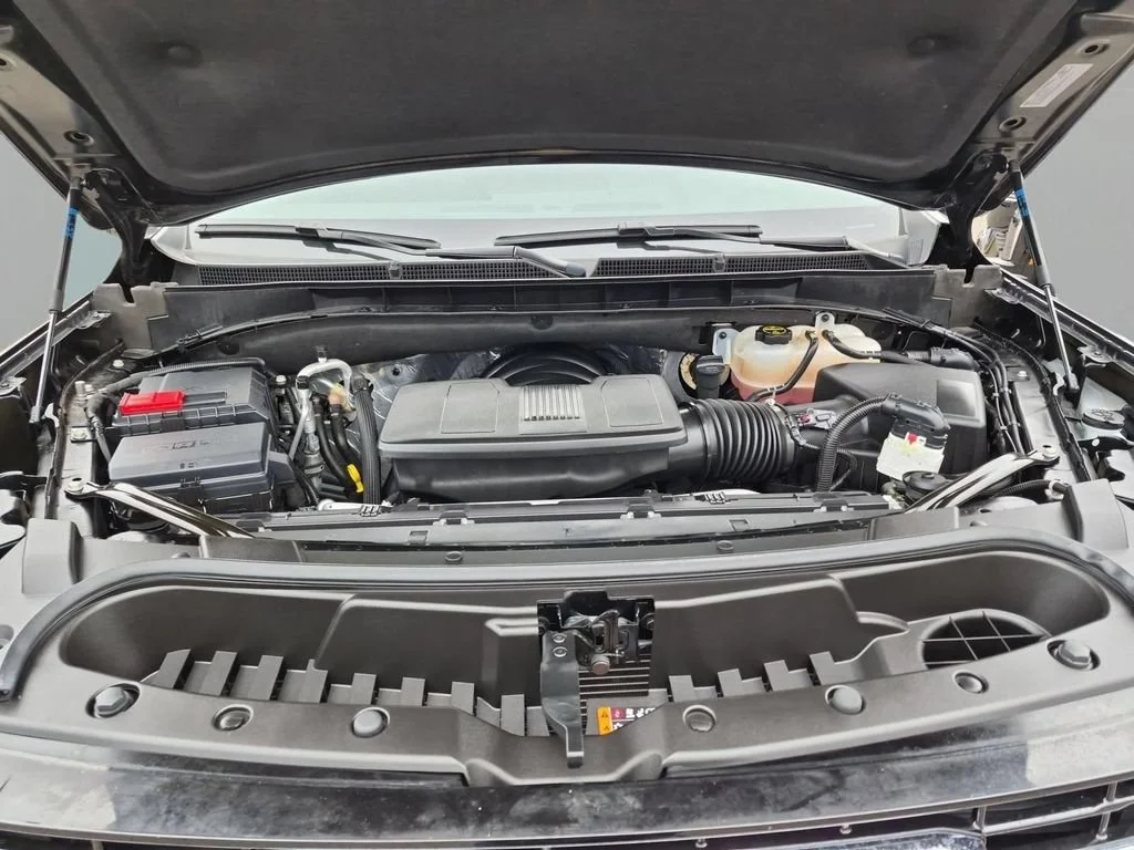 Certified Used 2025 Onyx Black GMC Elevation image 30