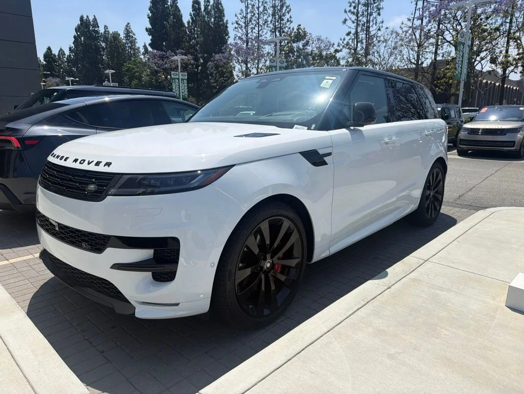 2025 Land Rover Range Rover Sport P460e PHEV Dynamic SE's photo