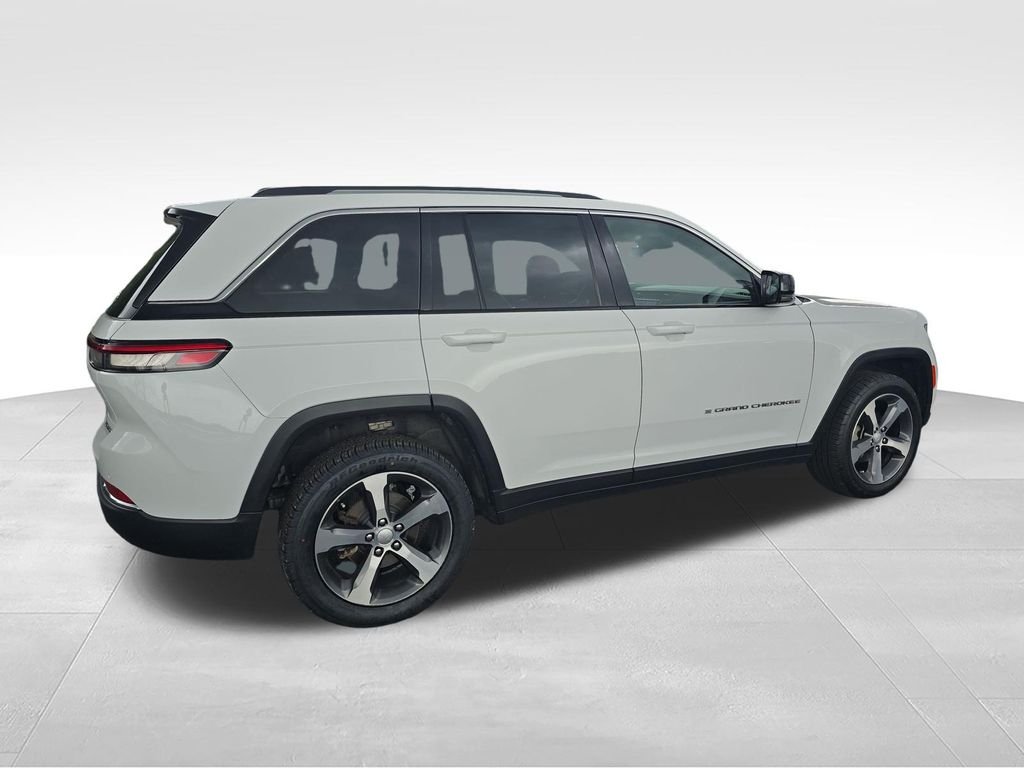 Used 2023 White Jeep Limited image 5