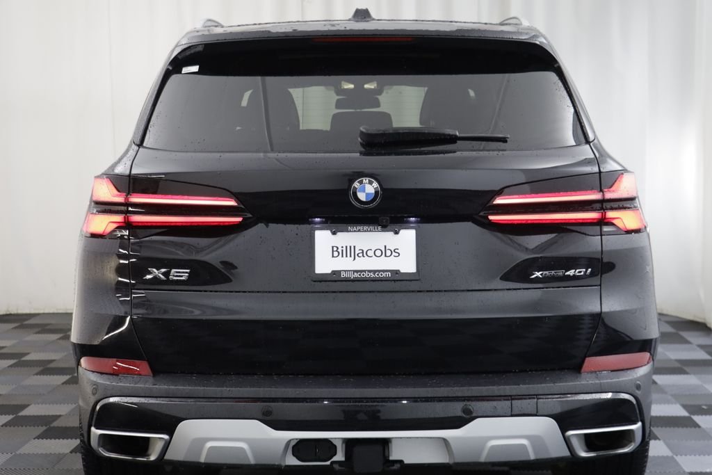 Certified Used 2026 Black Sapphire Metallic BMW xDrive40i image 15