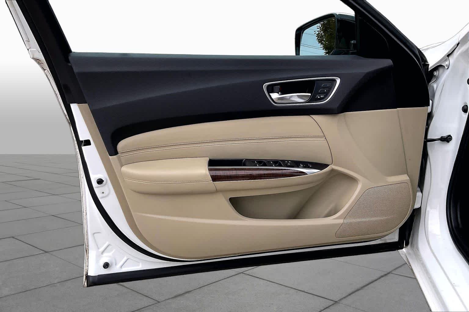 2018 Acura TLX Base - Photo 21