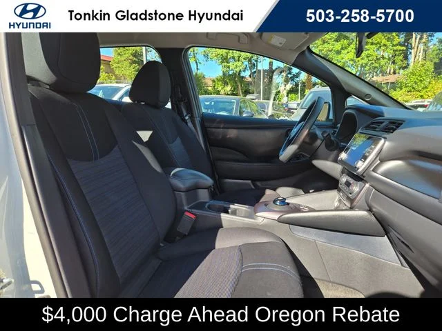 Used 2025 Glacier White Nissan S image 11