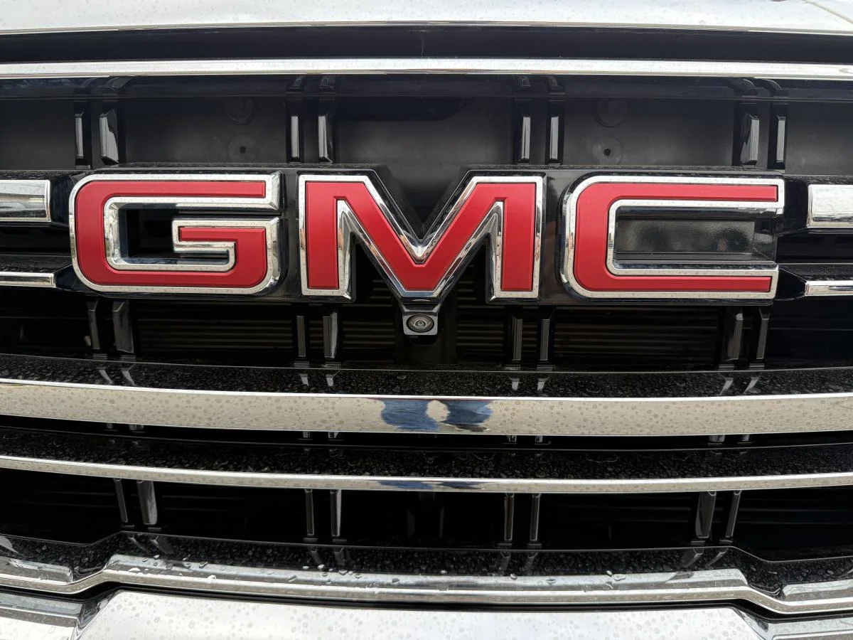Certified Used 2023 Black GMC 4x4 Slt image 11