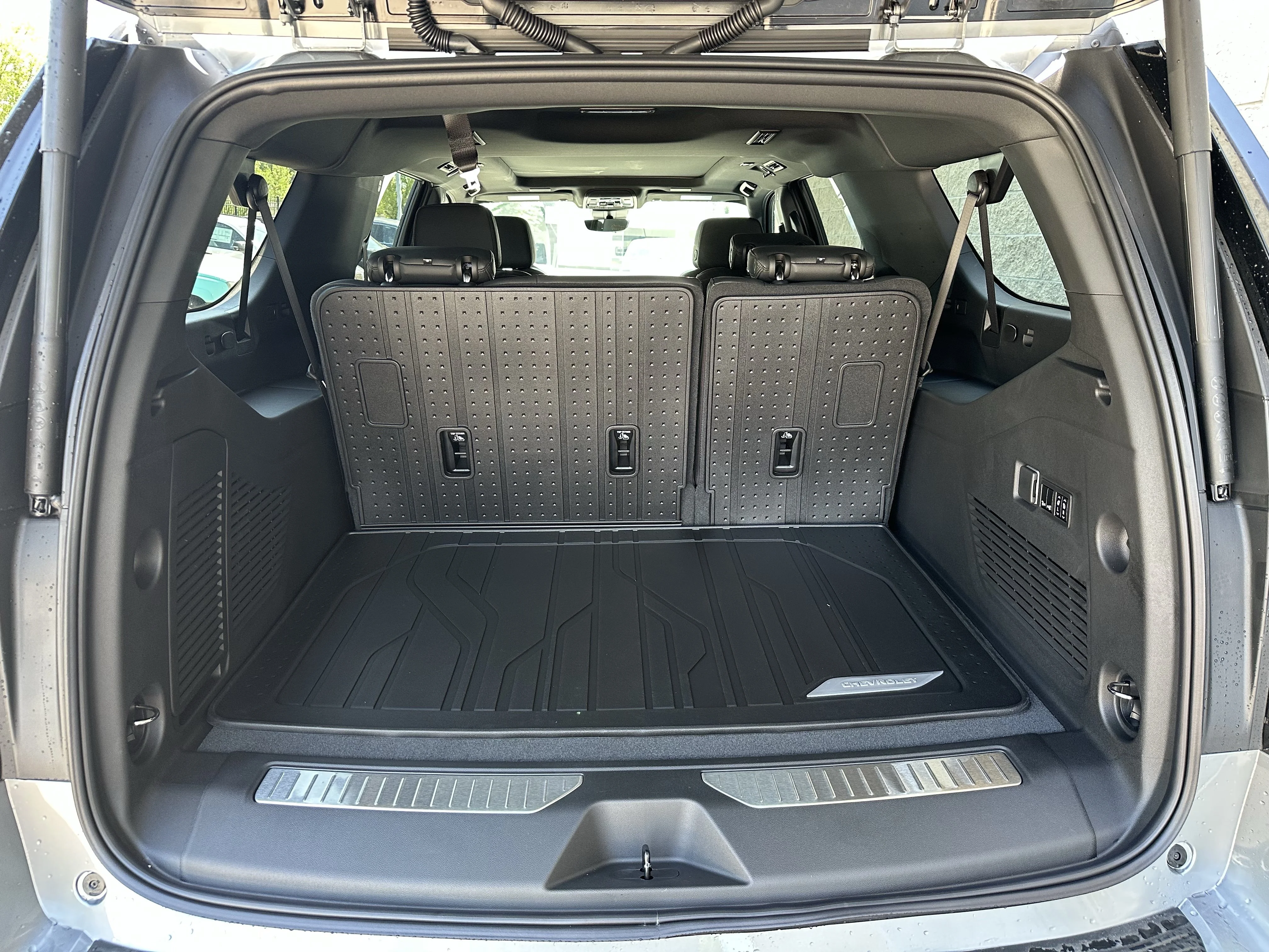 New 2026 Sterling Grey Metallic Chevrolet High Country image 7
