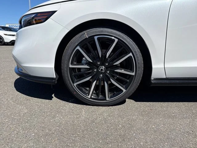 New 2026 Platinum White Pearl Honda Touring image 27