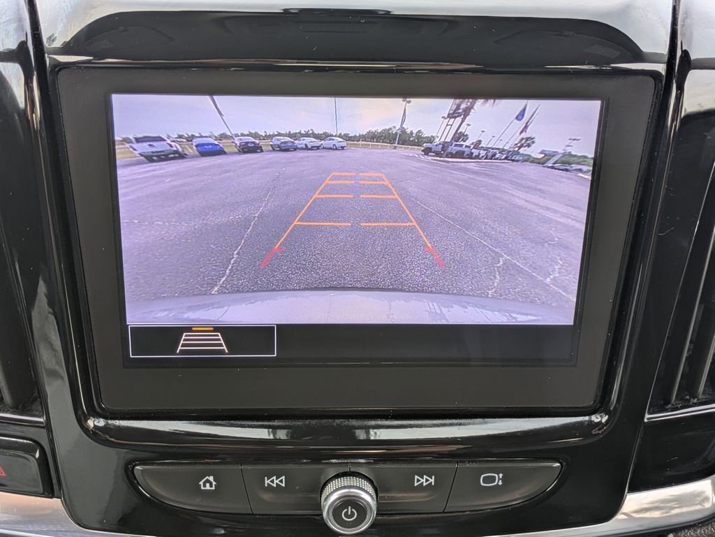 Used 2020 Gray Chevrolet 3LT image 24