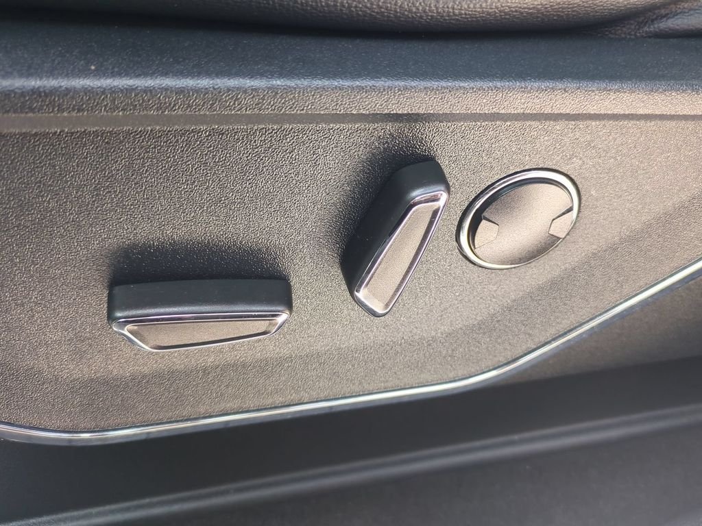 2023 Ford F-150 Lariat - Photo 22