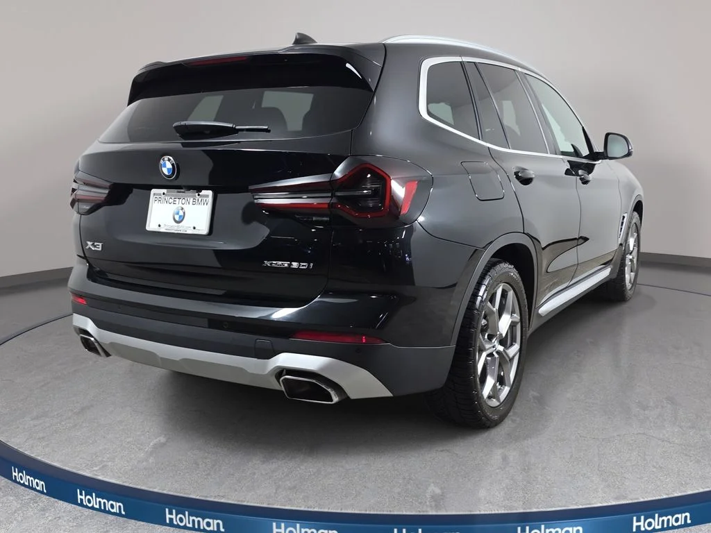 Used 2023 Black Sapphire Metallic BMW xDrive30i image 6