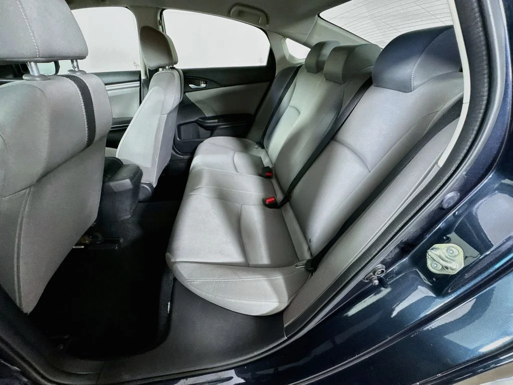 Used 2018 Gray Honda LX image 27