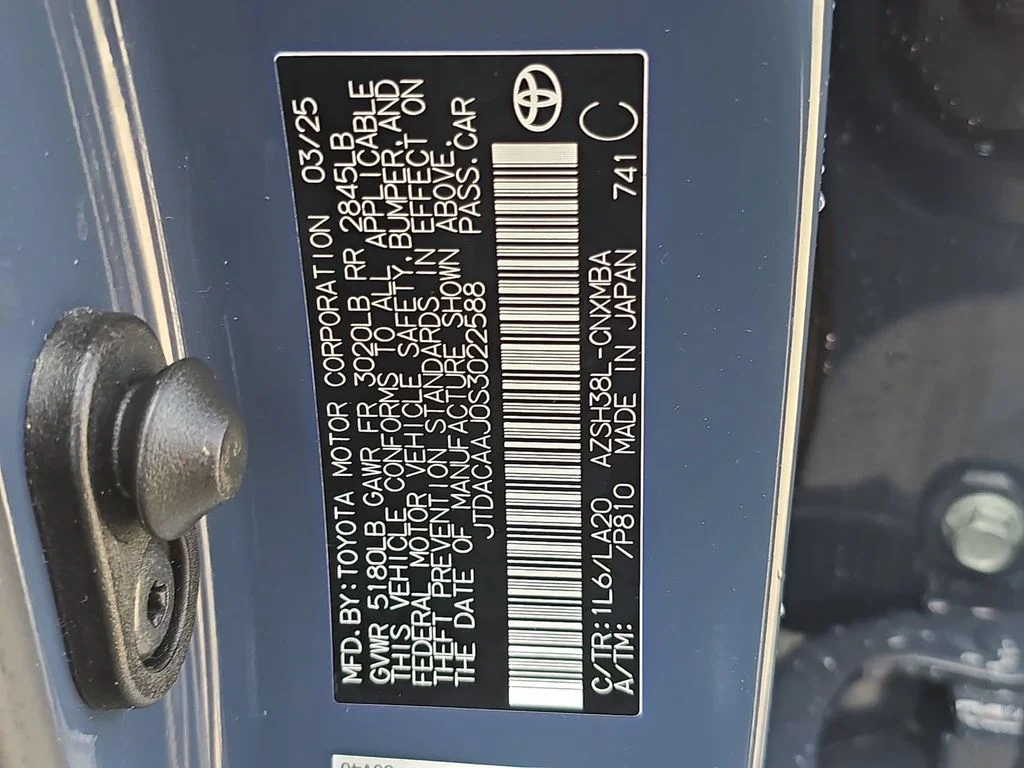 Used 2025 White Toyota XLE image 23