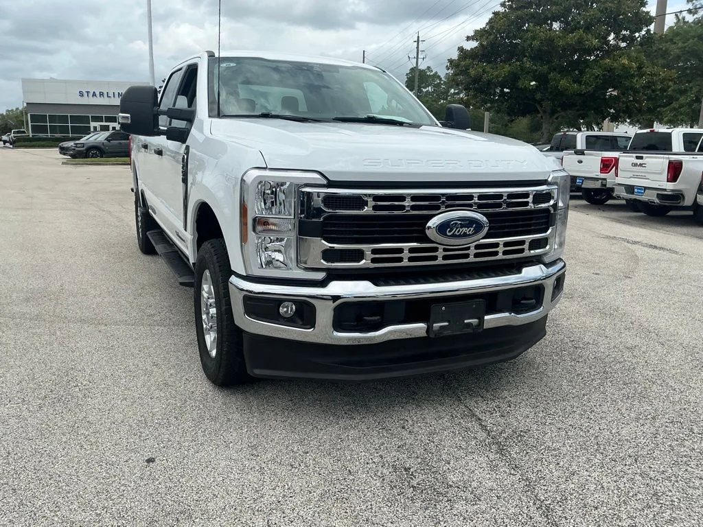 Used 2025 White Ford XLT image 21