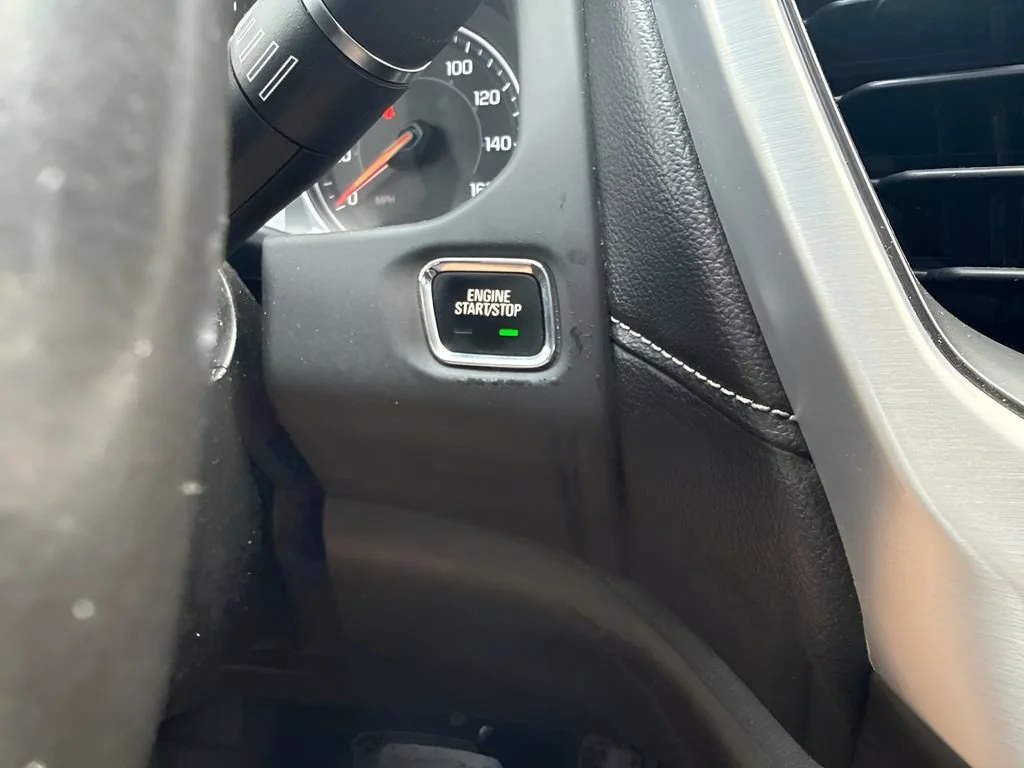 Used 2020 SUMMIT WHITE GMC SLE image 20