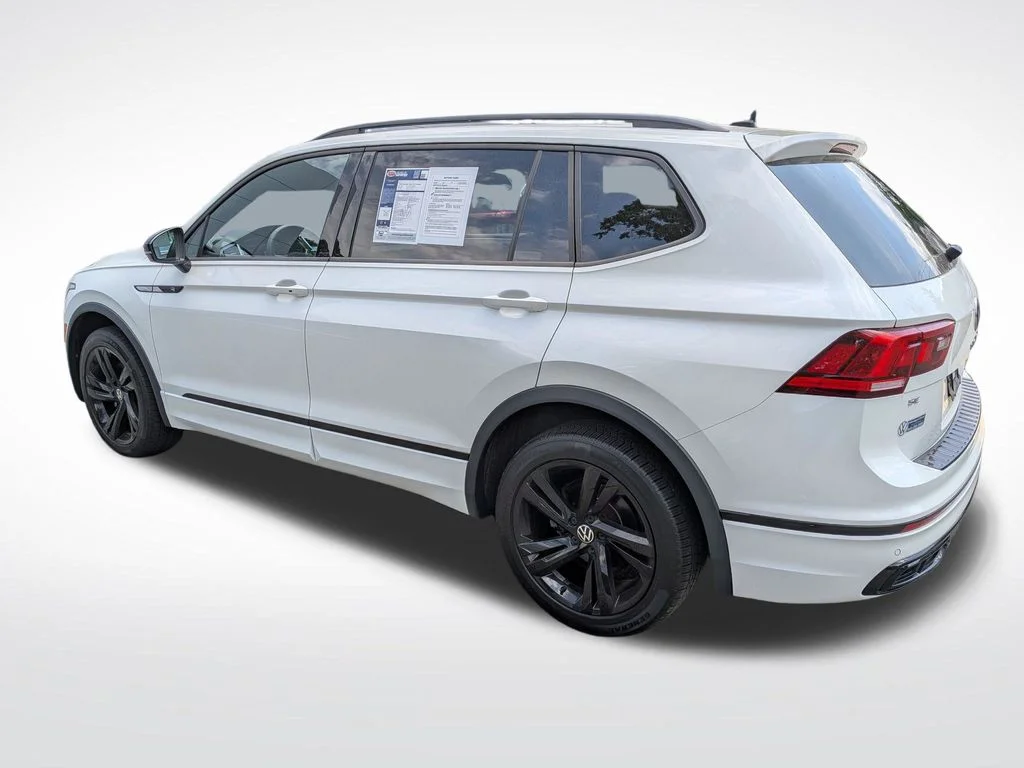 Used 2023 White Volkswagen 2.0T SE R-Line Black image 6