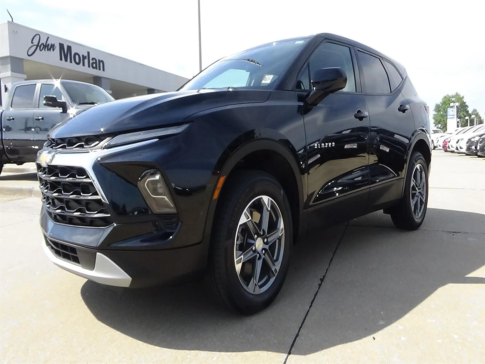 Used 2025 Black (gba) Chevrolet LT image 3