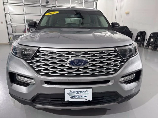 Used 2022 Silver Ford Platinum image 2