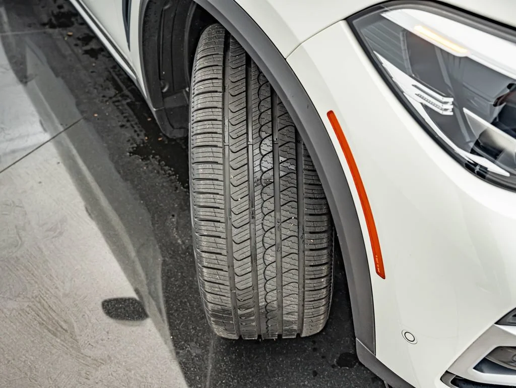 Used 2021 Alpine White BMW xDrive40i image 48