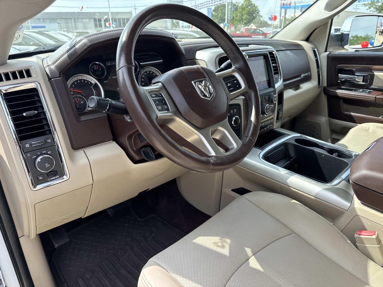 Used 2018 Bright White Clearcoat Ram Laramie image 17