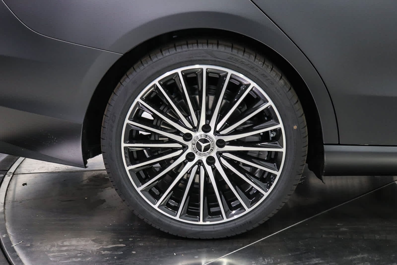 New 2026 MANUFAKTUR exclusive graphite grey magno Mercedes-Benz C 300 image 10