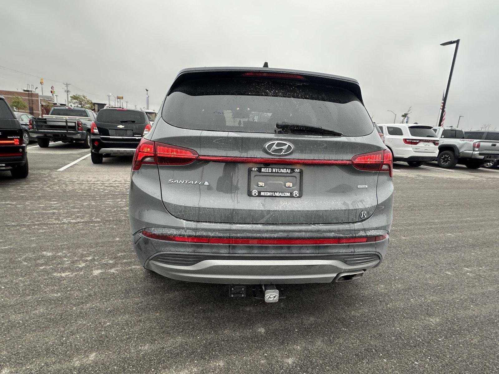2023 Hyundai Santa Fe SE photo 2
