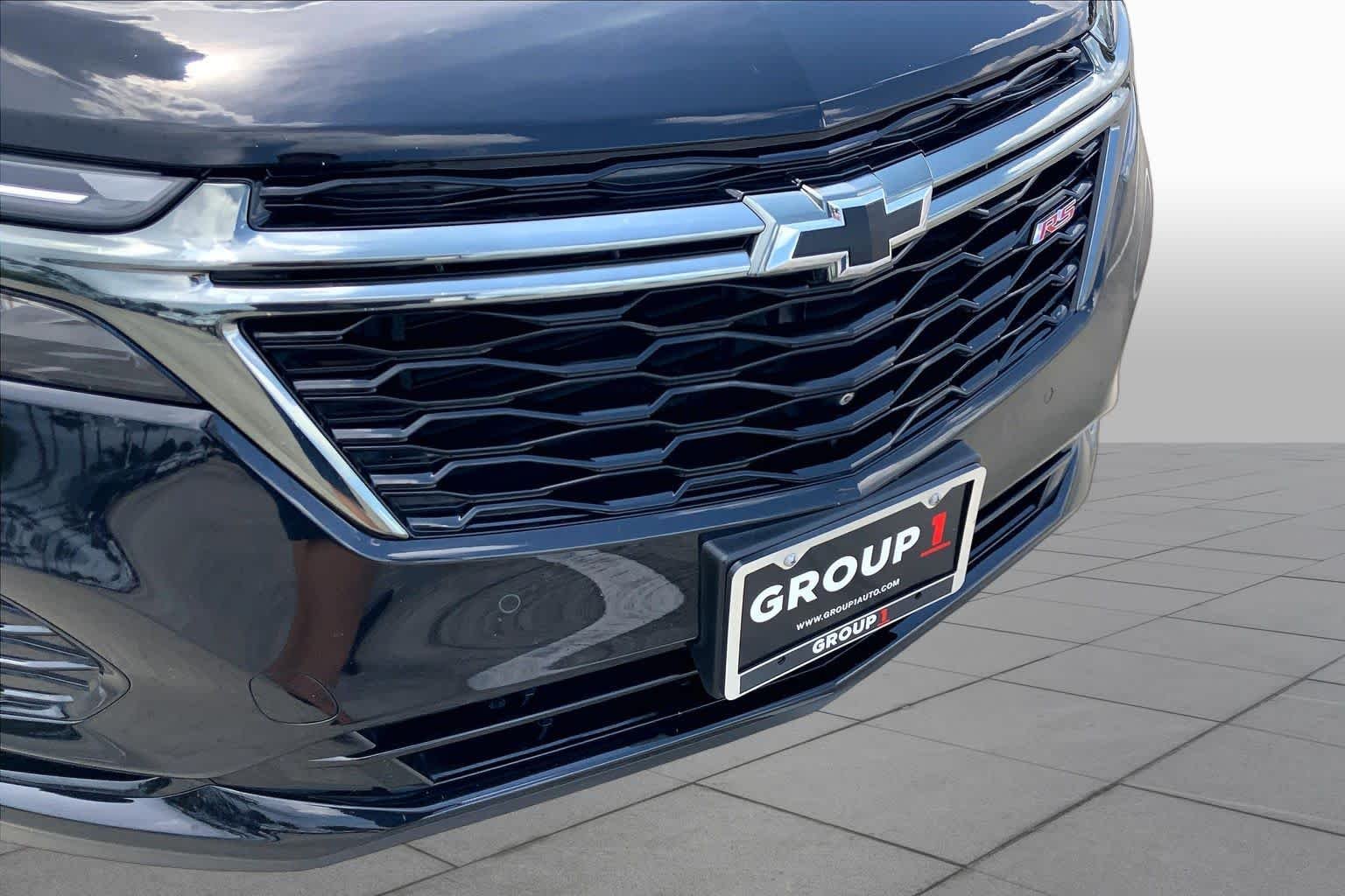 Used 2022 Mosaic Black Metallic Chevrolet RS image 29