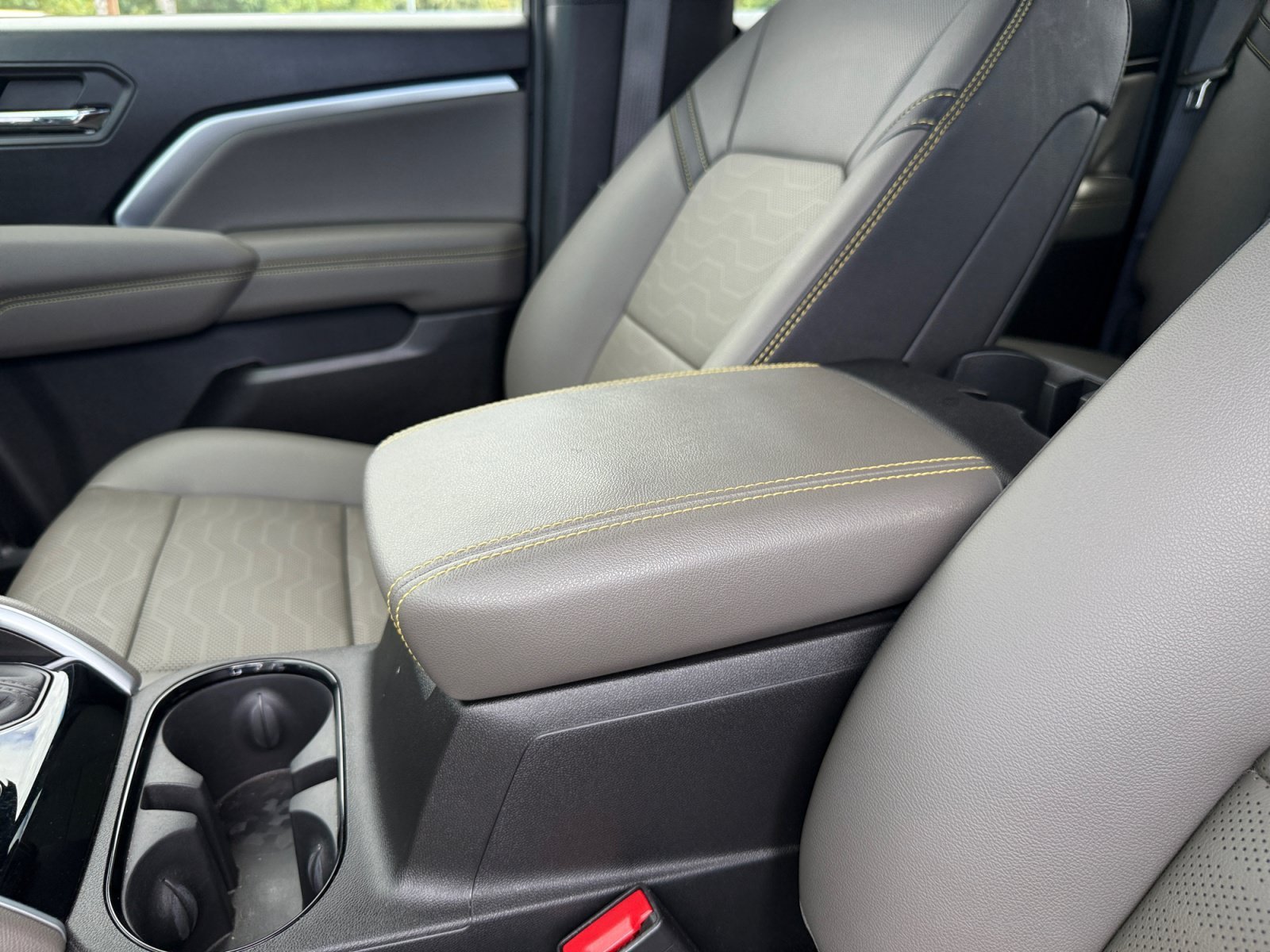 Used 2024 Summit White Chevrolet ZR2 image 14