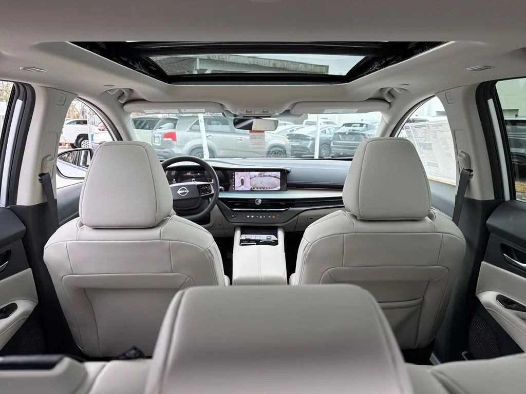 New 2026 White Nissan SL image 33