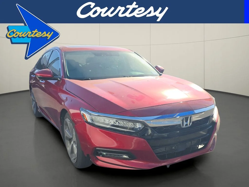 2018 Honda Accord 2.0T Touring Auto's photo