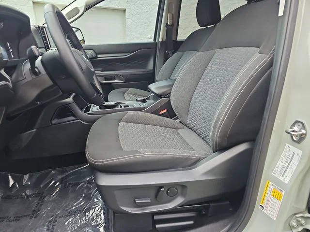 Used 2024 Green Ford XLT image 14