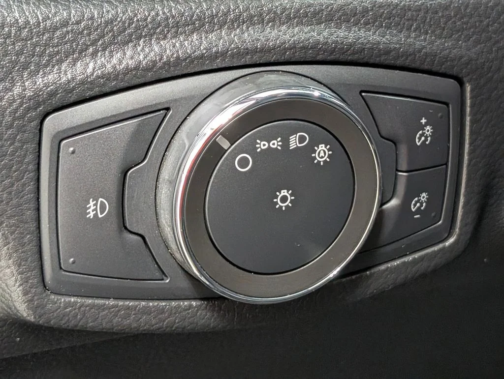 Certified Used 2022 Carbonized Gray Metallic Ford Lariat image 9