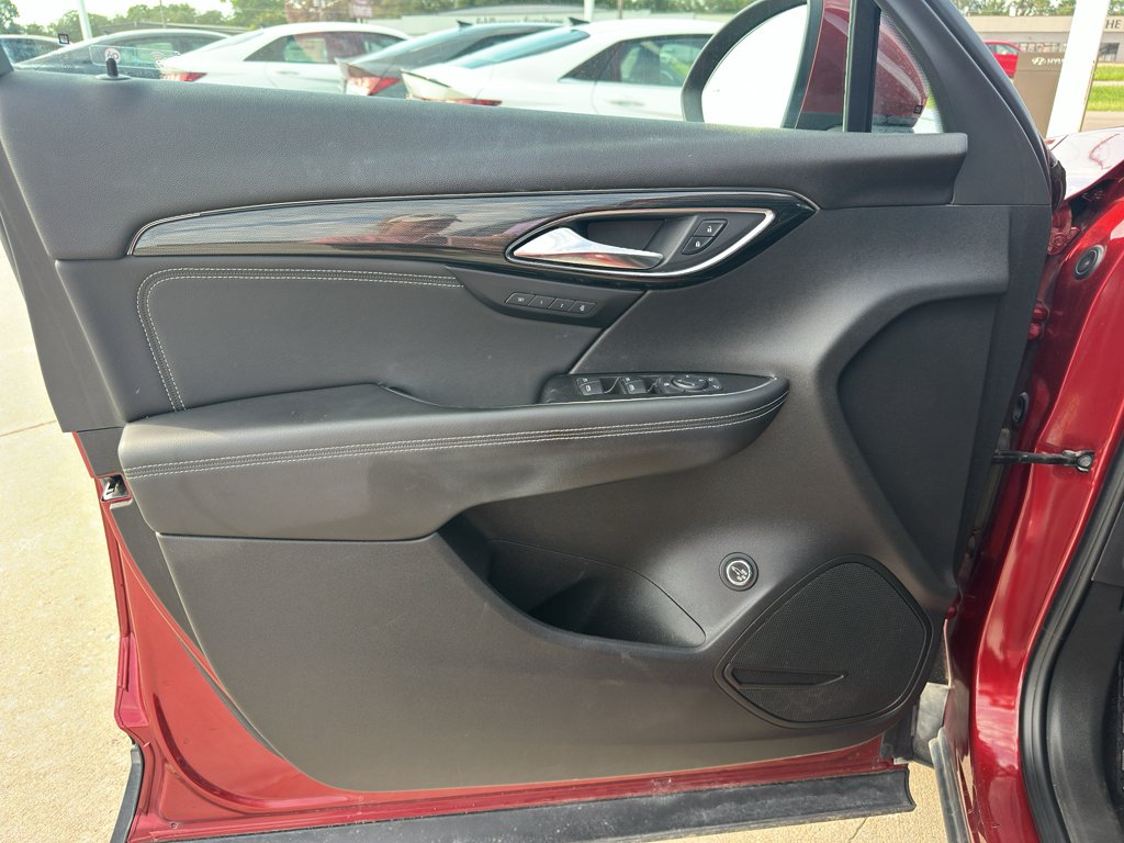 Used 2022  Buick Essence image 15