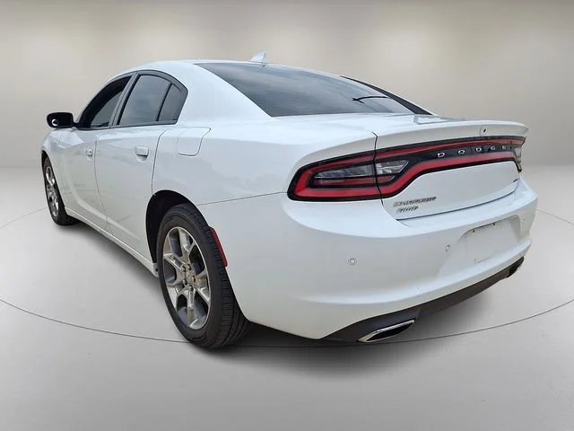 Used 2017 White Dodge SXT image 7