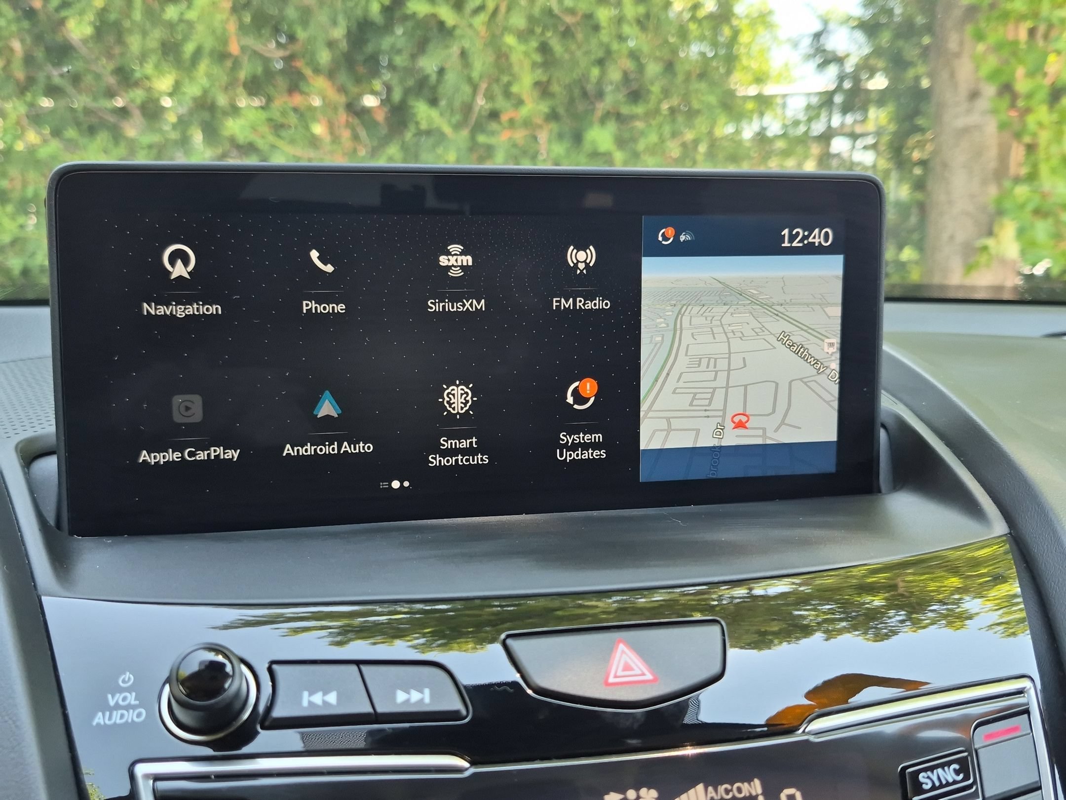 Used 2023 White Acura w/Technology Package image 17
