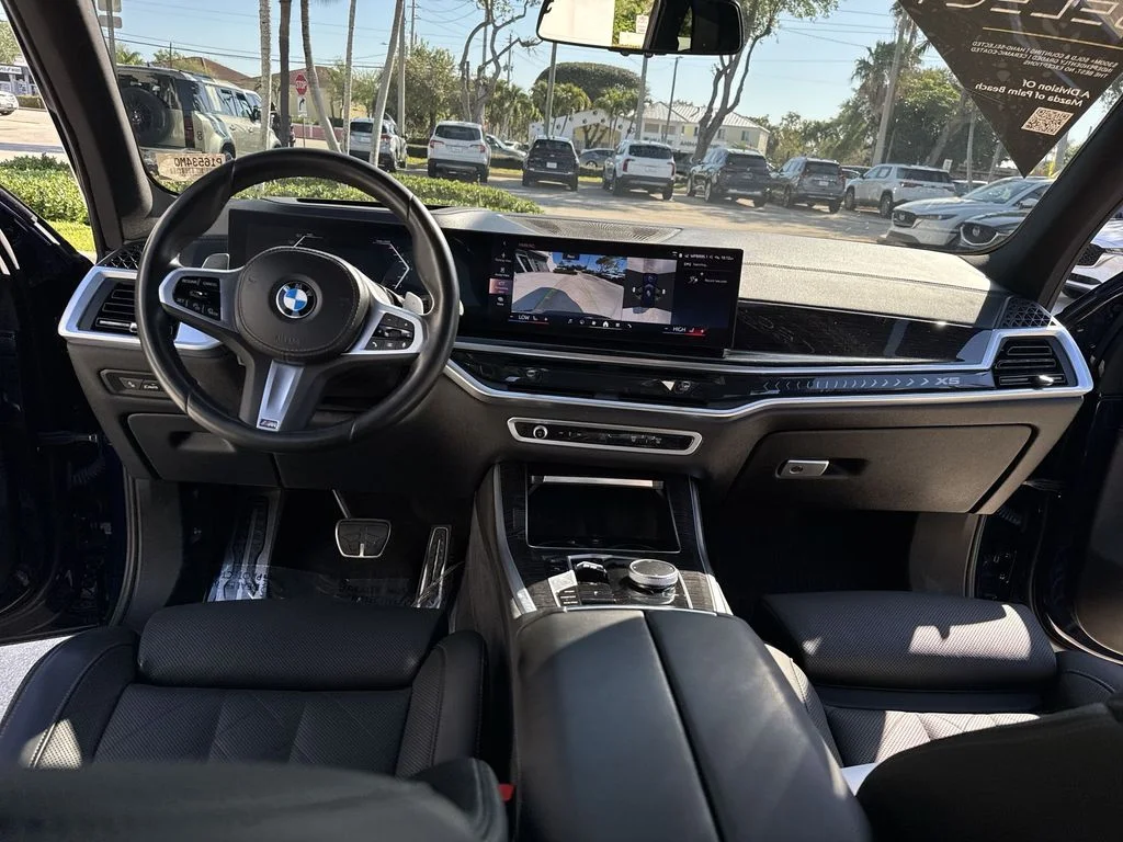 Used 2024 Blue BMW xDrive40i image 36