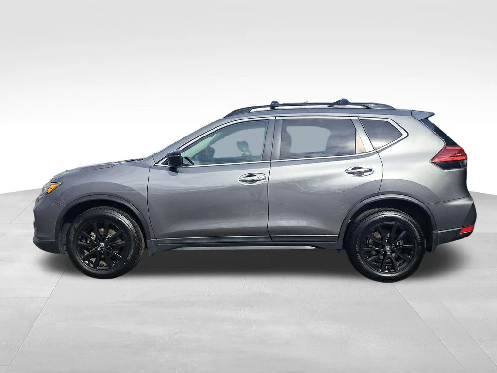Used 2017 Nissan Rogue SV with VIN 5N1AT2MV3HC828823 for sale in Auburn, WA