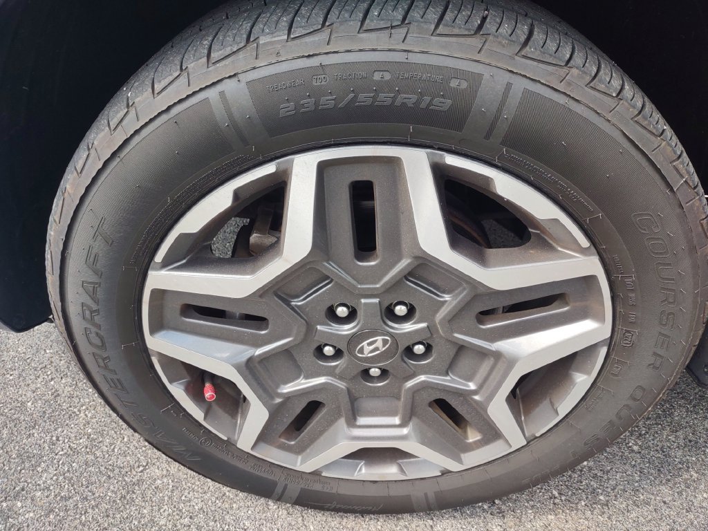 Used 2021 Black Hyundai Calligraphy image 10