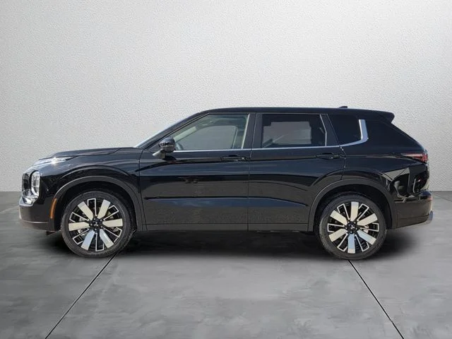 New 2026 Black Mitsubishi SE 1.5T 2WD image 3