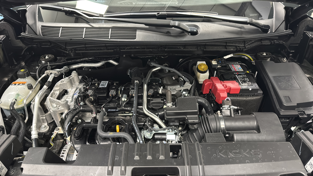 Used 2025 Super Black Nissan SR image 27