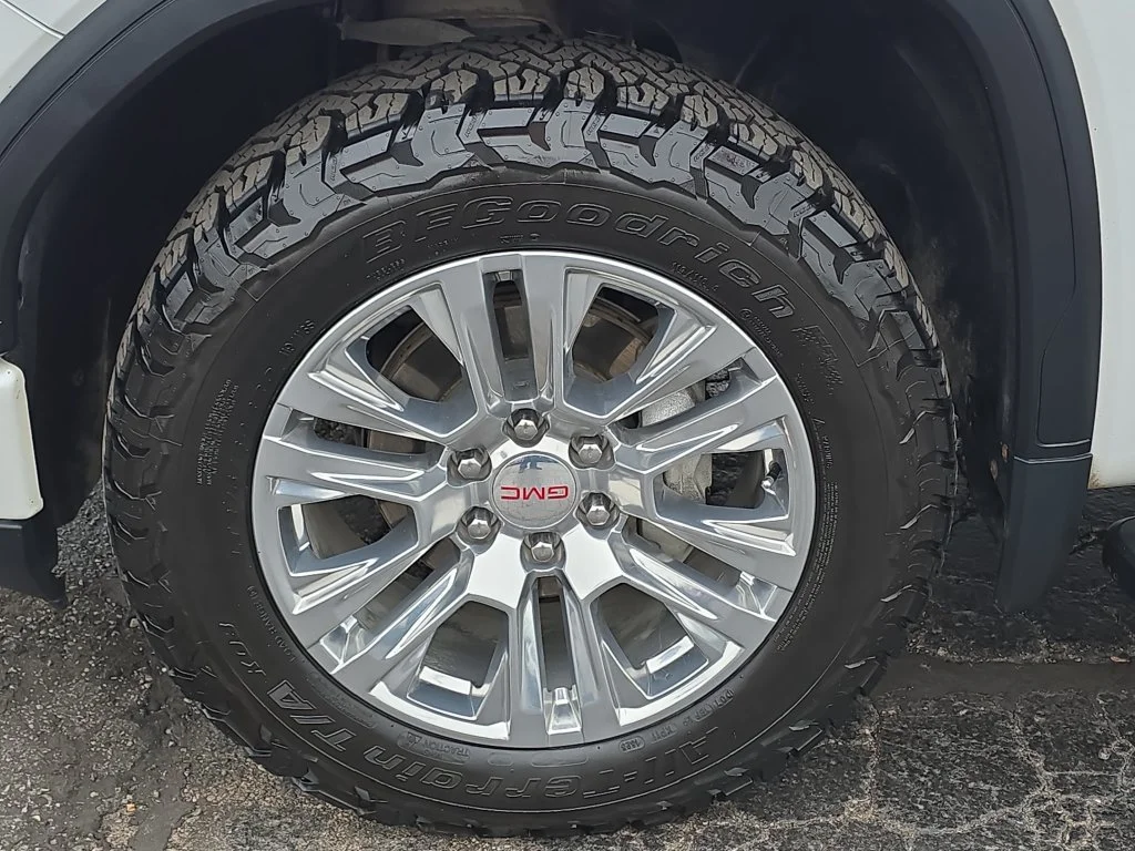 Certified Used 2023 WHITE FROST TRICOAT GMC Denali image 35