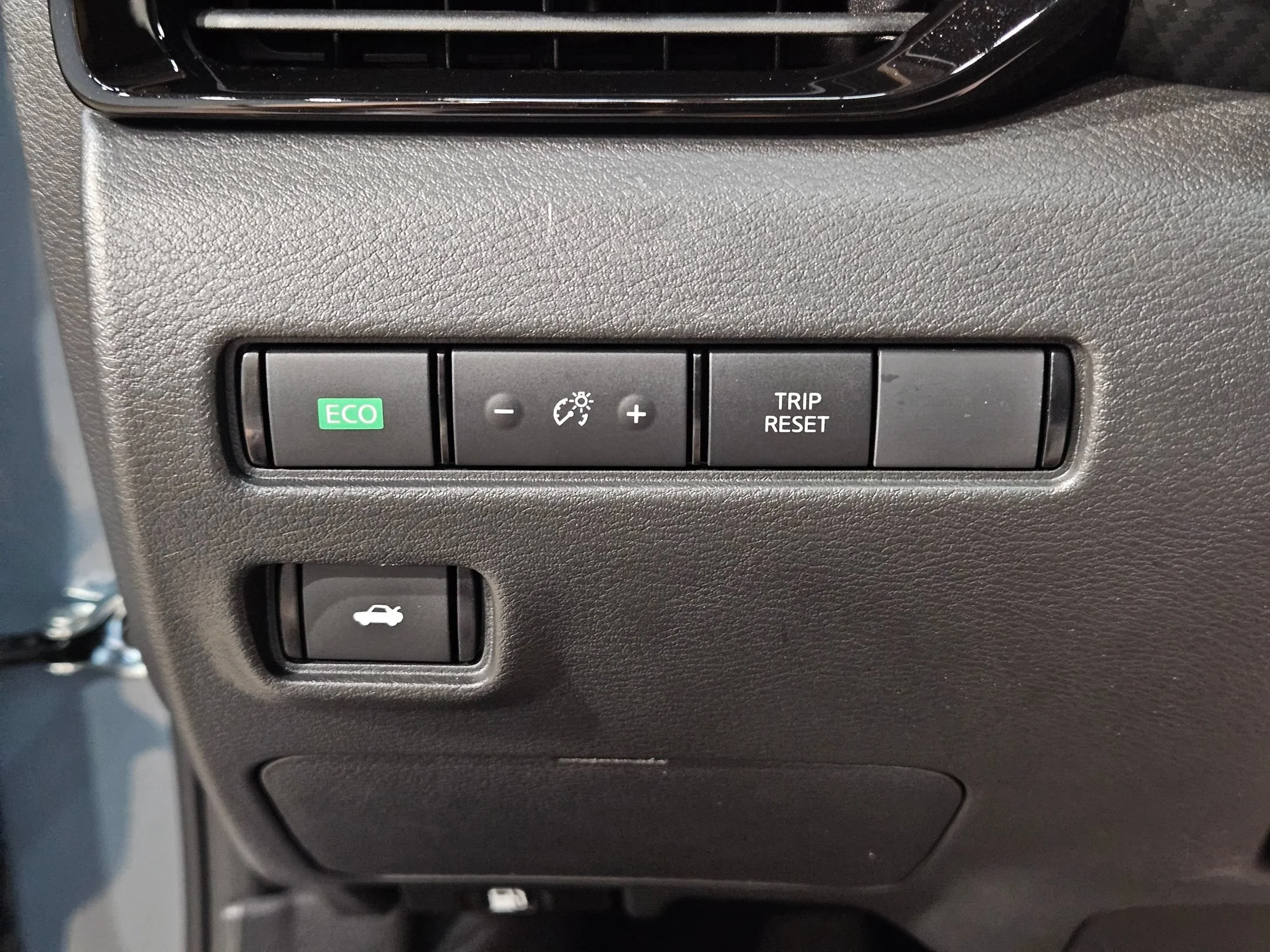 Used 2025 Atlantic Gray Metallic Nissan SV image 26