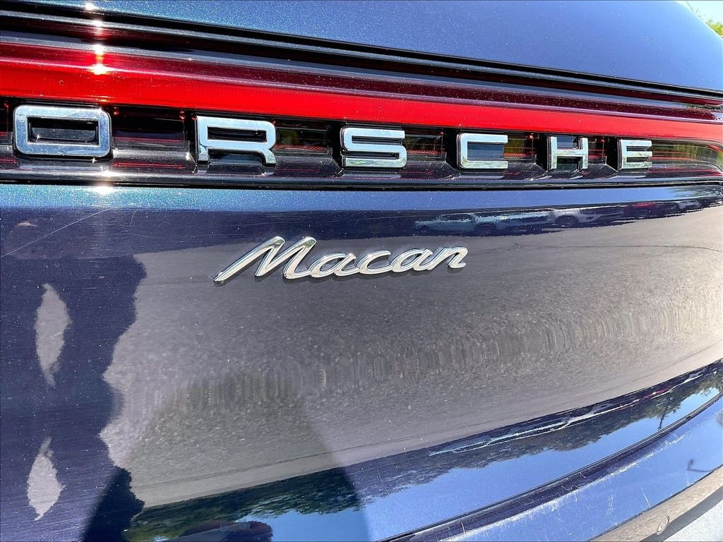 Used 2023 Night Blue Metallic Porsche Base image 27